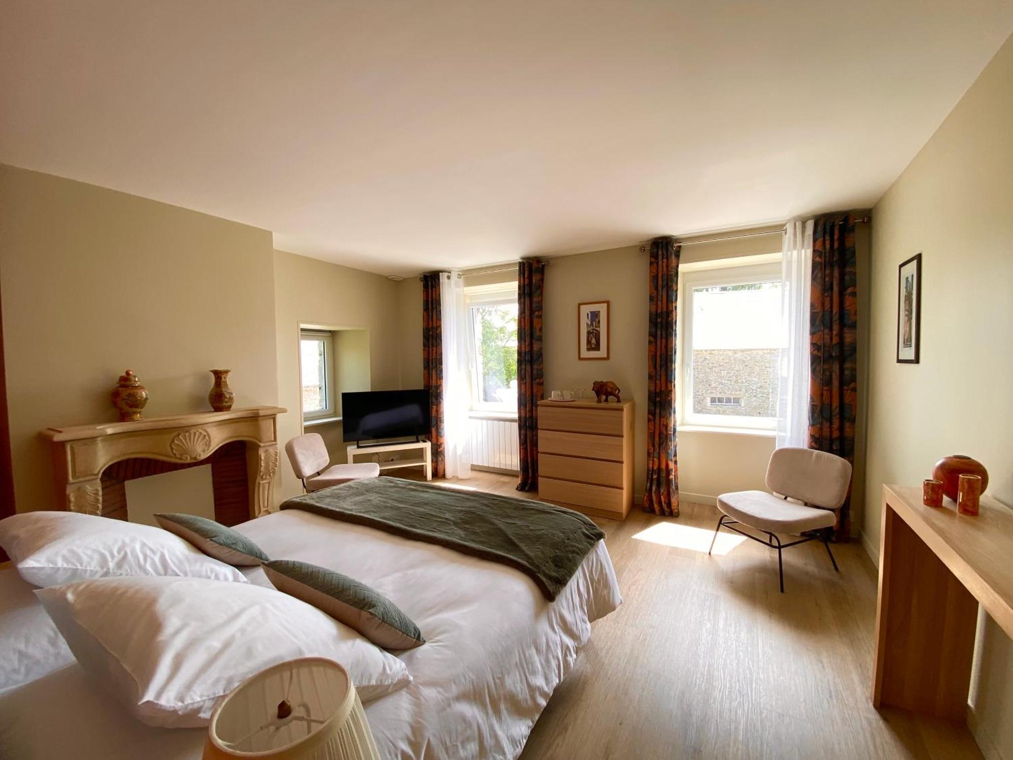 Chambres D'Hotes & Gites - Domaine Les Sources Portbail Luaran gambar