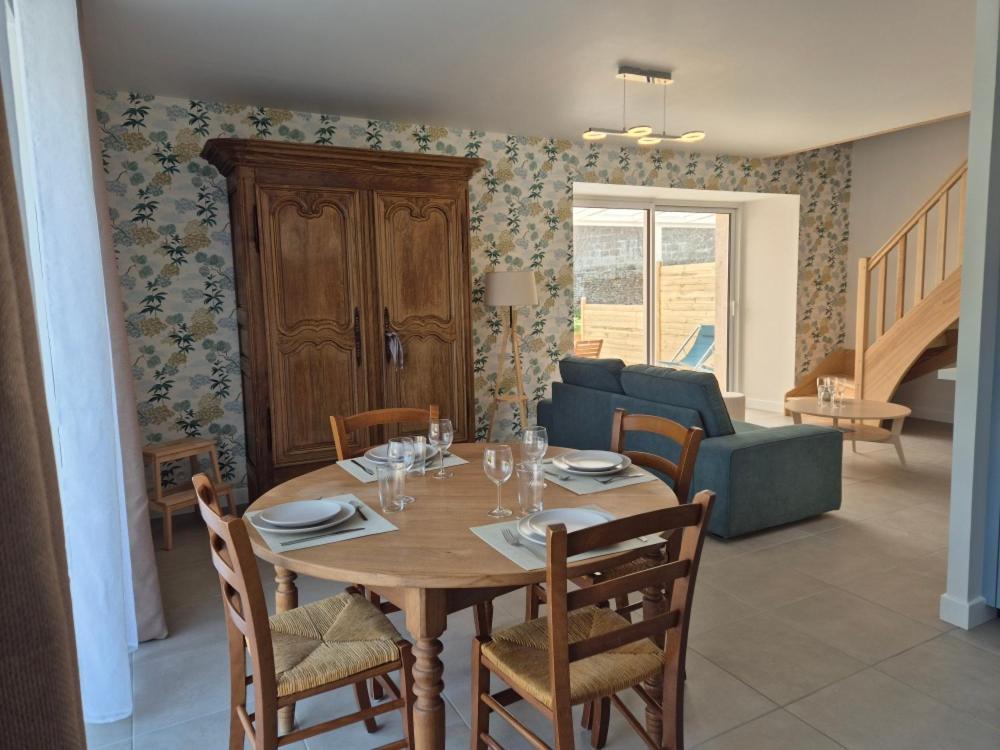 Chambres D'Hotes & Gites - Domaine Les Sources Portbail Luaran gambar