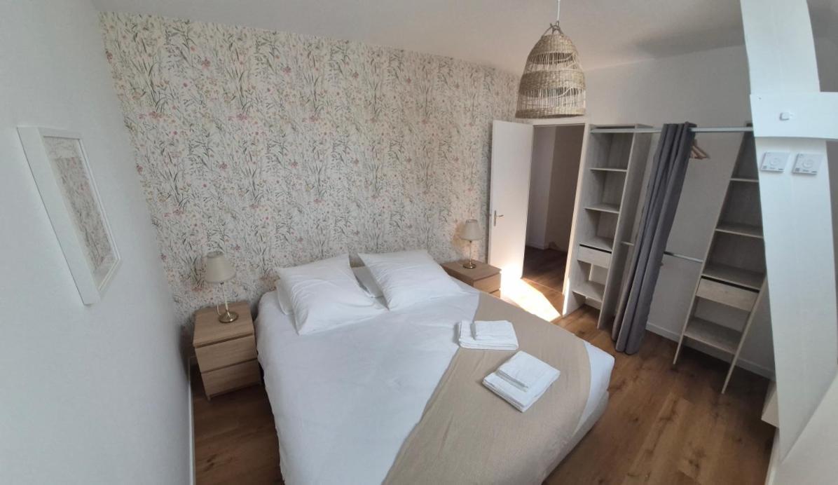 Chambres D'Hotes & Gites - Domaine Les Sources Portbail Luaran gambar